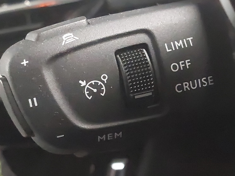 Used Peugeot 208 2021 for sale - 77610825: Photo 13