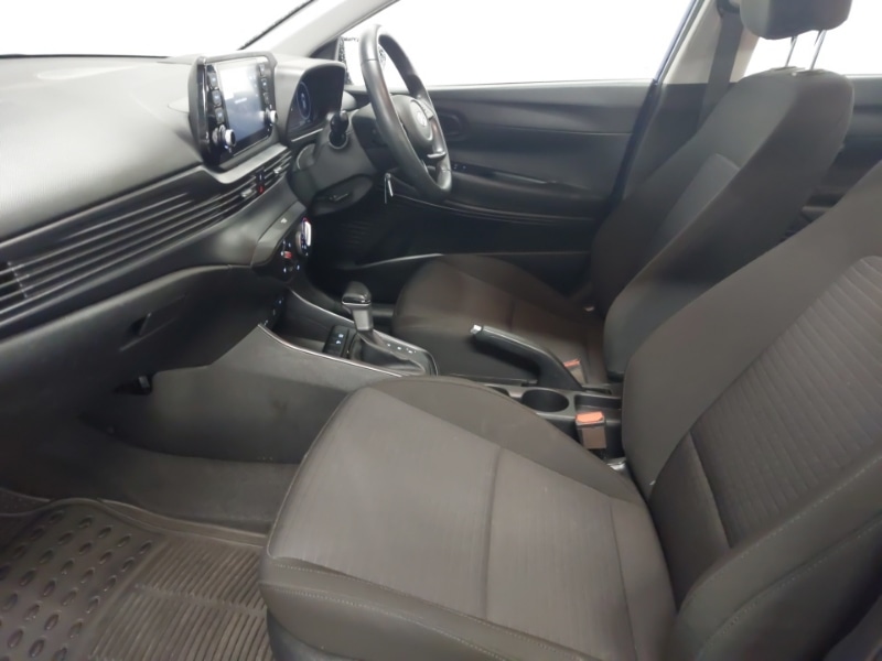 Used Hyundai i20 2023 for sale - 77343288: Photo 5