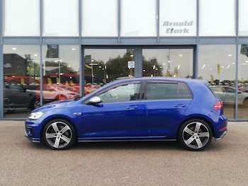 Used Volkswagen Golf 2017 for sale - 77644445: Photo