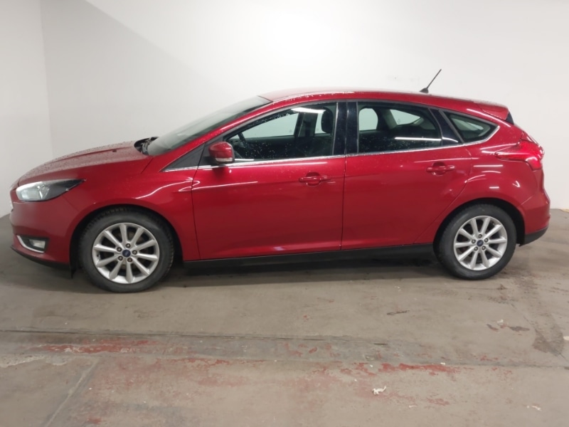 Used Ford Focus 2017 for sale - 76450804: Photo 4