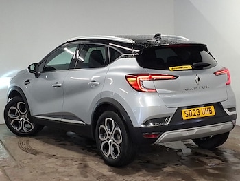 Used Renault Captur 2023 for sale - 79347869: Photo