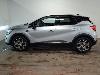 Used Renault Captur 2023 for sale - 79347869: Photo