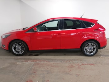 Used Ford Focus 2017 for sale - 78503379: Photo