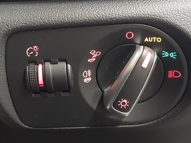 Used Audi Q3 2016 for sale - 76365364: Photo 14