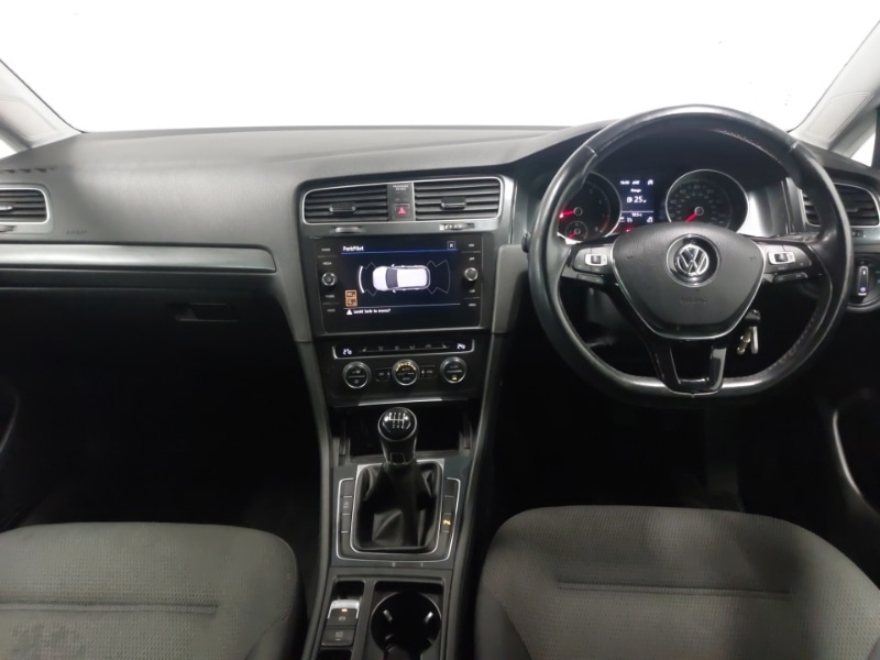 Used Volkswagen Golf 2019 for sale - 77558875: Photo 2