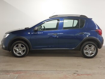 Used Dacia Sandero Stepway 2017 for sale - 77424326: Photo