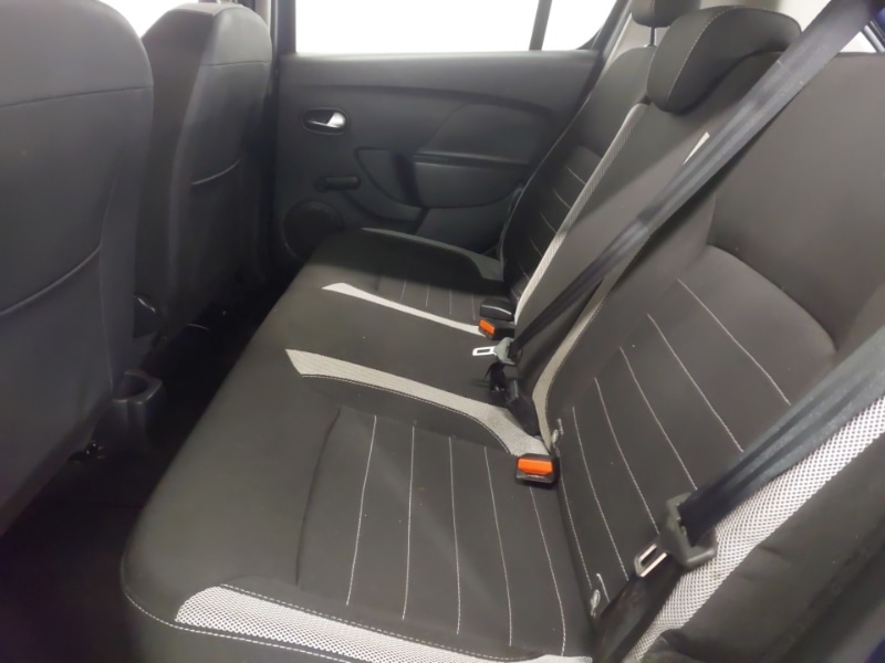 Used Dacia Sandero Stepway 2017 for sale - 77424326: Photo 6