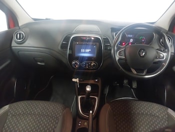 Used Renault Captur 2017 for sale - 77433806: Photo