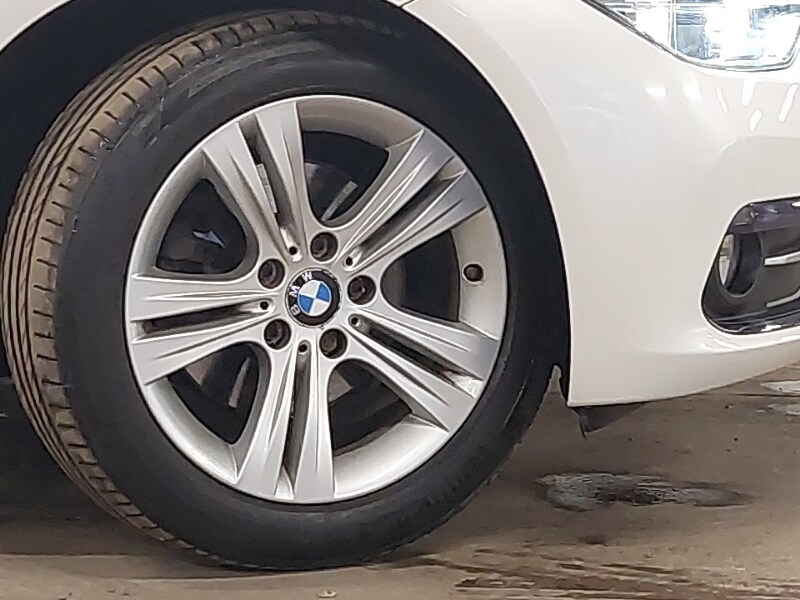 Used BMW 3 Series 2018 for sale - 77874345: Photo 9