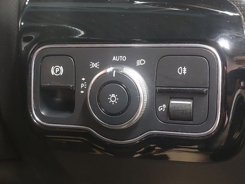 Used Mercedes-Benz A-Class 2020 for sale - 76492920: Photo 12