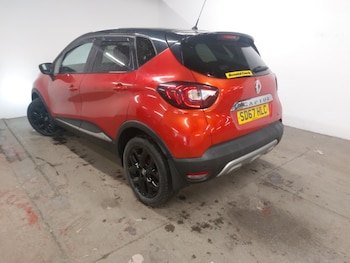 Used Renault Captur 2017 for sale - 79100999: Photo
