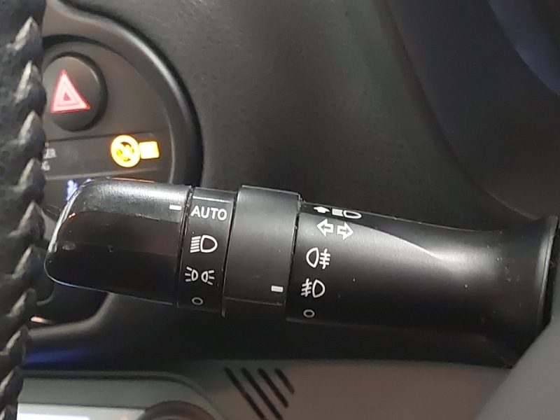 Used Toyota Yaris 2015 for sale - 76602409: Photo 14