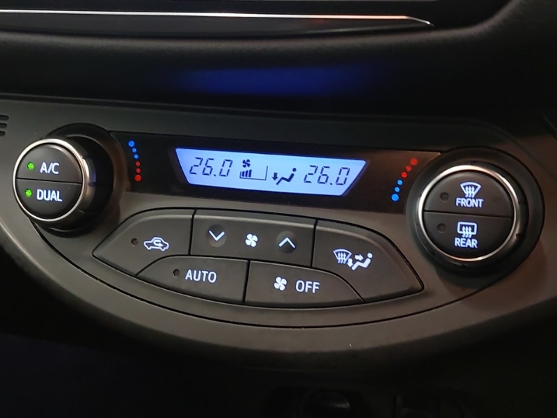 Used Toyota Yaris 2015 for sale - 76602409: Photo 16