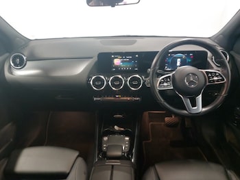 Used Mercedes-Benz GLA 2021 for sale - 78354977: Photo