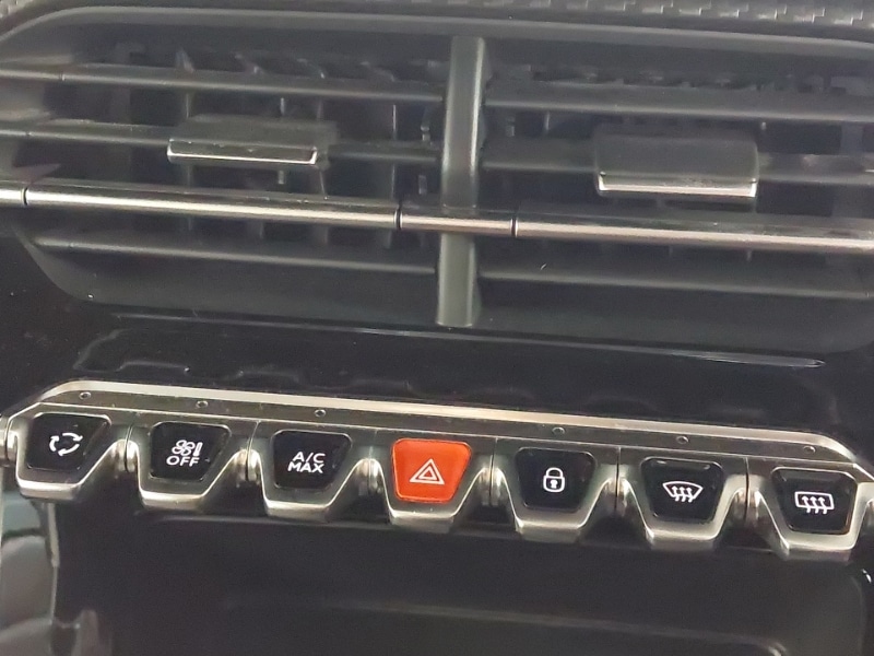 Used Peugeot 208 2022 for sale - 76879891: Photo 18