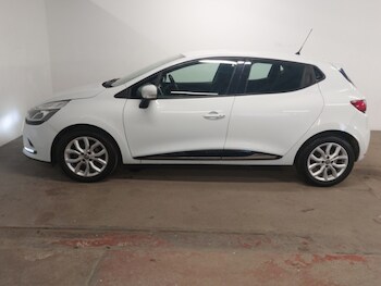 Used Renault Clio 2018 for sale - 78848932: Photo