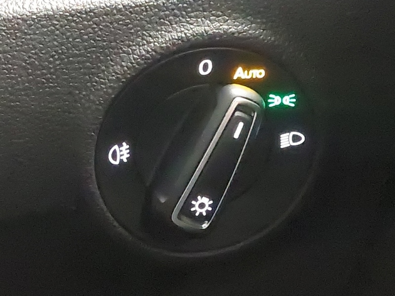 Used Volkswagen T-Roc 2023 for sale - 76628909: Photo 16