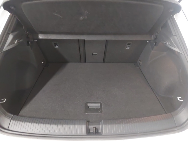 Used Volkswagen T-Roc 2023 for sale - 76628909: Photo 8