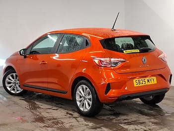 Used Renault Clio 2025 for sale - 79694711: Photo