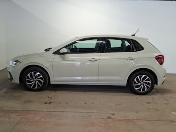 Used Volkswagen Polo 2024 for sale - 79470022: Photo