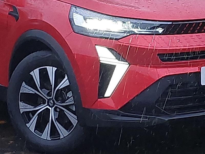 Used Renault Captur 2024 for sale - 76644143: Photo 9