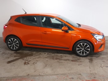Used Renault Clio 2022 for sale - 75989515: Photo 4