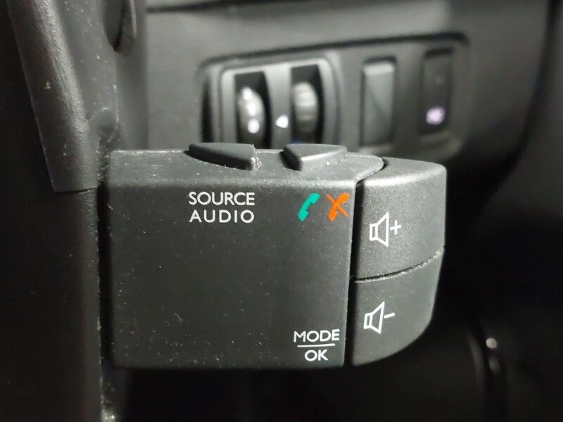 Used Renault Clio 2018 for sale - 77272964: Photo 19