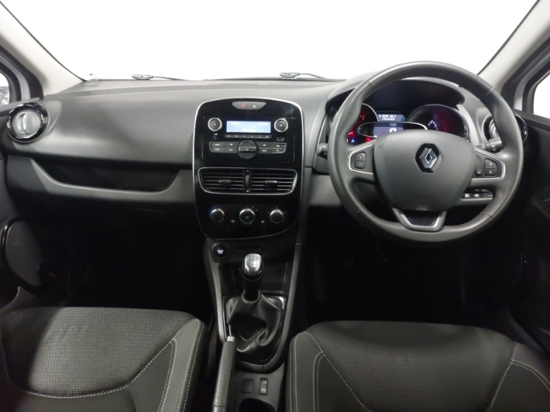 Used Renault Clio 2018 for sale - 77272964: Photo 2