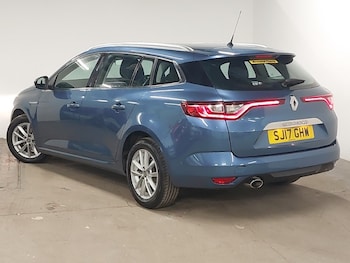 Used Renault Megane 2017 for sale - 77453827: Photo