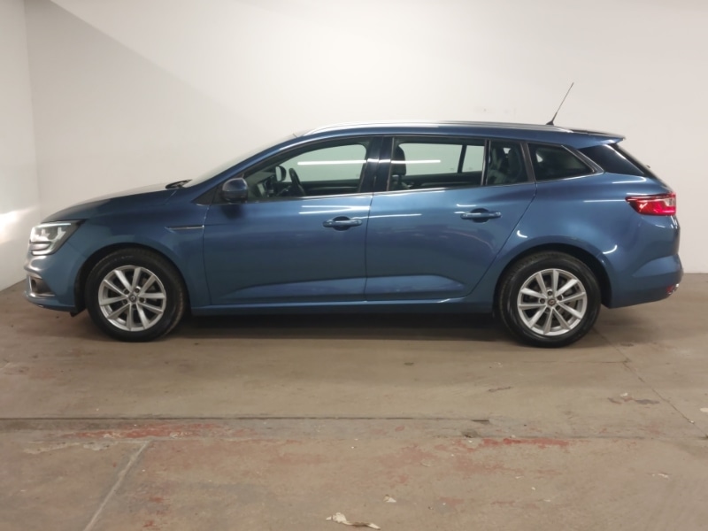 Used Renault Megane 2017 for sale - 77453827: Photo 4