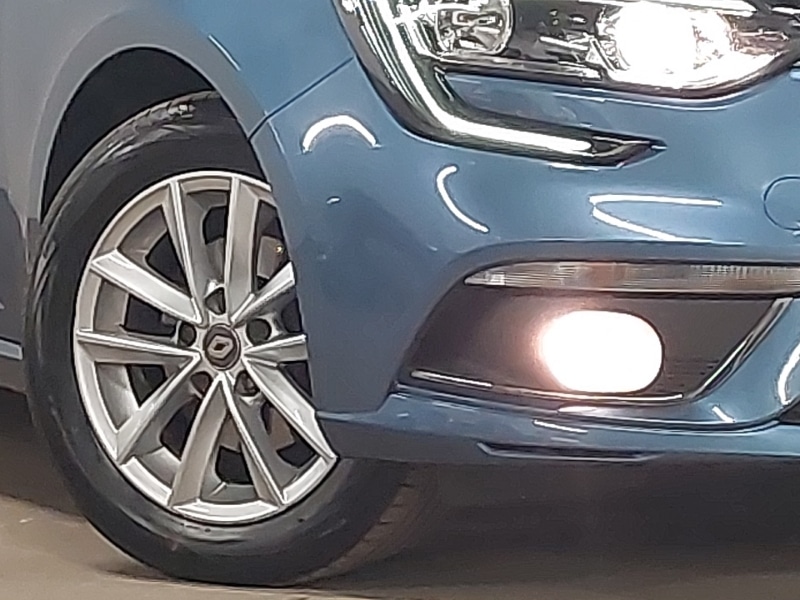 Used Renault Megane 2017 for sale - 77453827: Photo 9