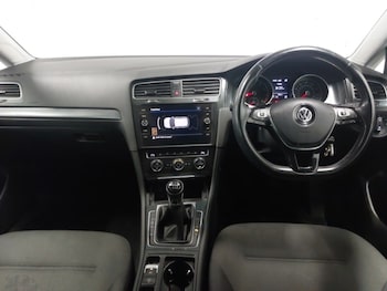 Used Volkswagen Golf 2019 for sale - 76548793: Photo