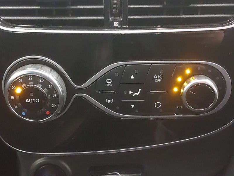 Used Renault Clio 2019 for sale - 76613697: Photo 19