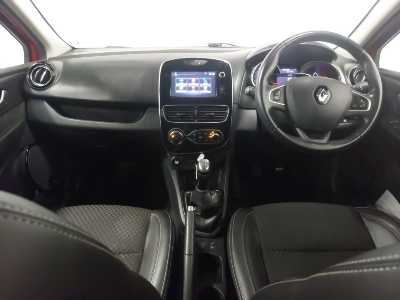 Used Renault Clio 2019 for sale - 76613697: Photo 2