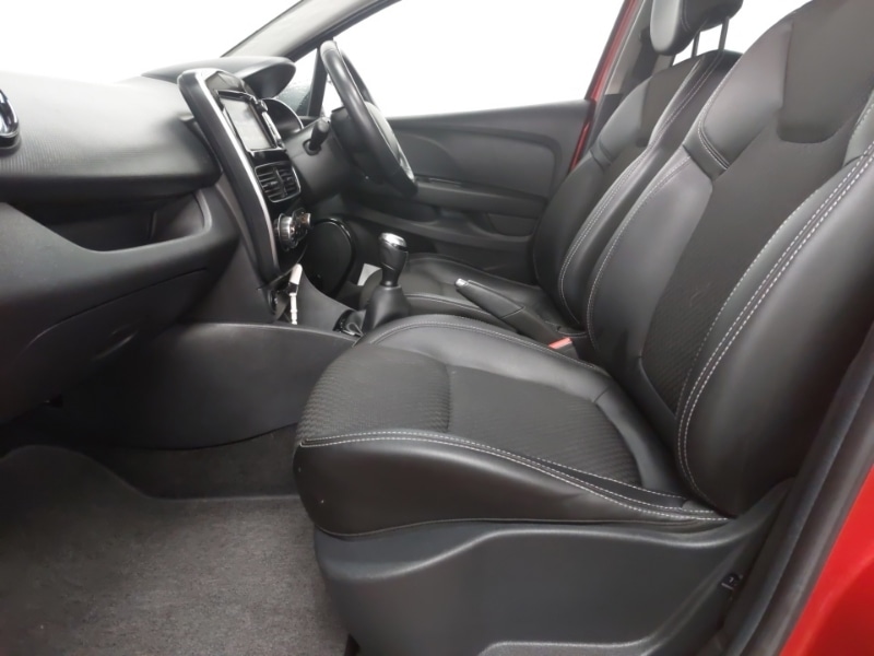 Used Renault Clio 2019 for sale - 76613697: Photo 5