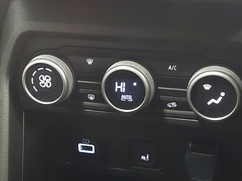 Used Dacia Sandero Stepway 2024 for sale - 76975108: Photo 18