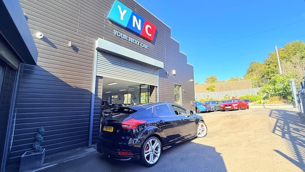 Used Ford Focus 2015 for sale - 76068715: Photo 3