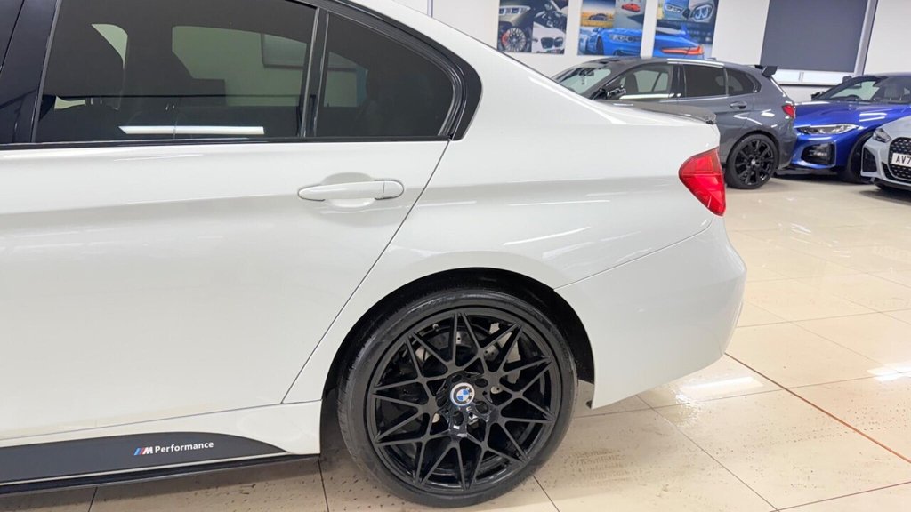 Used BMW 3 Series 2015 for sale - 77498969: Photo 11