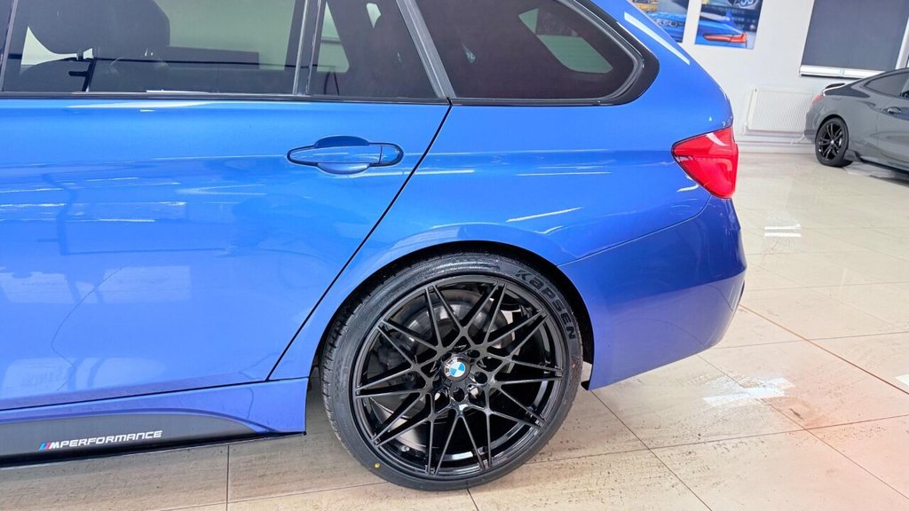 Used BMW 3 Series 2018 for sale - 76323392: Photo 10