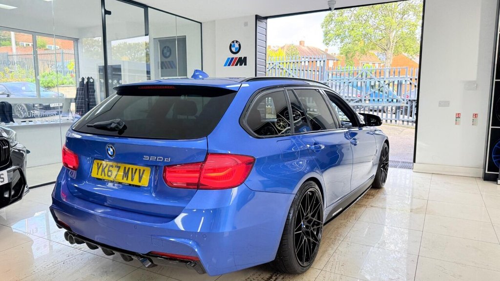 Used BMW 3 Series 2018 for sale - 76323392: Photo 2