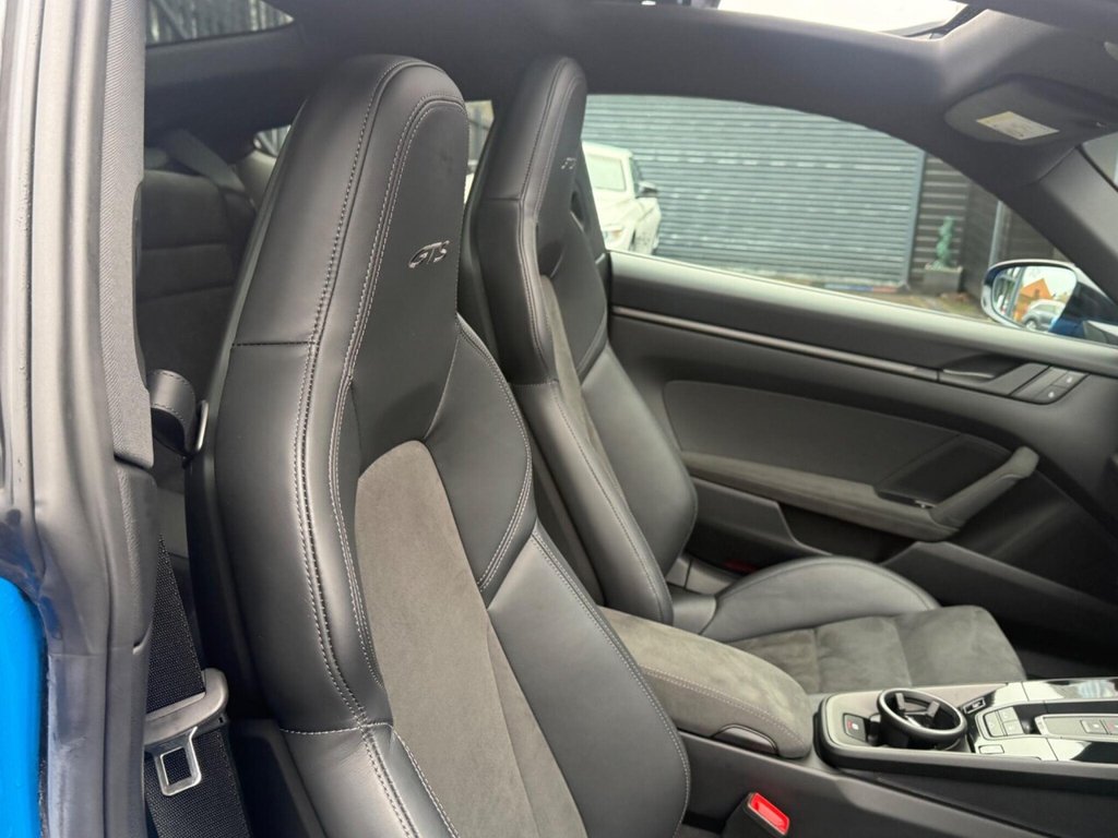 Used Porsche 911 2024 for sale - 77384165: Photo 18