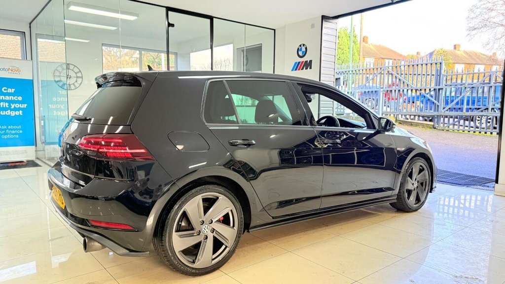 Used Volkswagen Golf 2017 for sale - 77356472: Photo 11