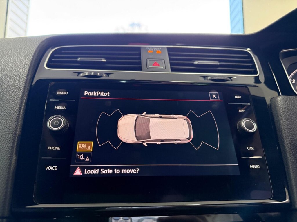 Used Volkswagen Golf 2017 for sale - 77356472: Photo 15