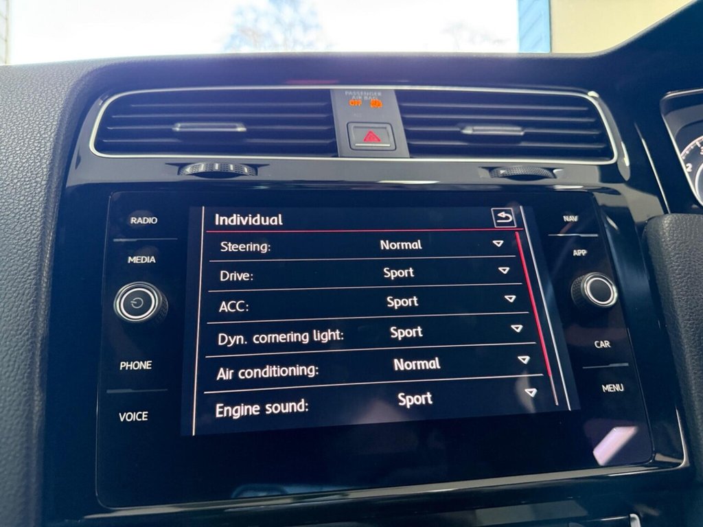 Used Volkswagen Golf 2017 for sale - 77356472: Photo 20