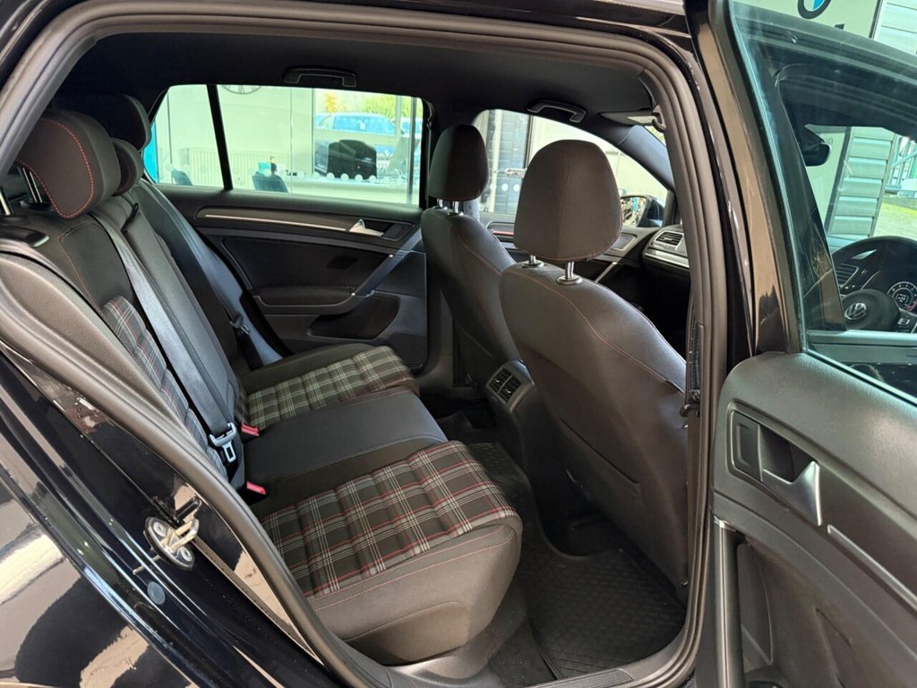 Used Volkswagen Golf 2017 for sale - 77356472: Photo 29