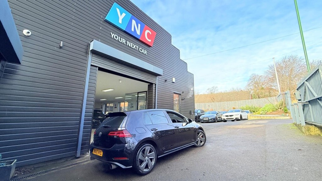 Used Volkswagen Golf 2017 for sale - 77356472: Photo 3