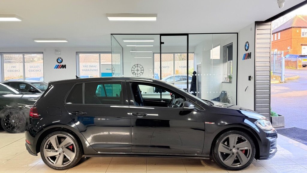 Used Volkswagen Golf 2017 for sale - 77356472: Photo 43