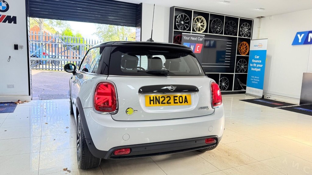 Used MINI Hatch 2022 for sale - 76396260: Photo 10