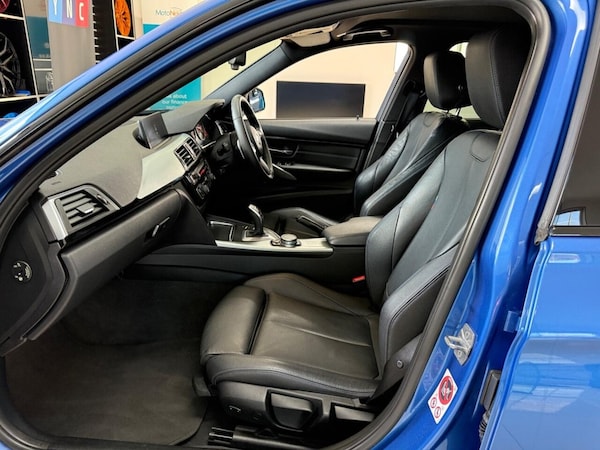 Used BMW 3 Series 2017 for sale - 76210303: Photo 32