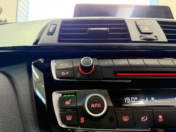 Used BMW 3 Series 2017 for sale - 76210303: Photo 8